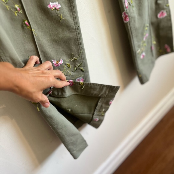 LoveShackFancy Atworth Cargo Embroidered pant Floral Size 12 Olive Green - Picture 12 of 16